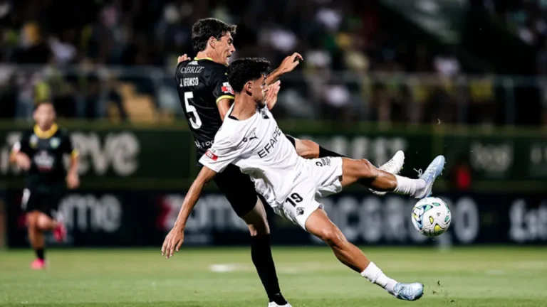 Líder Académica soma terceira vitória em Tondela