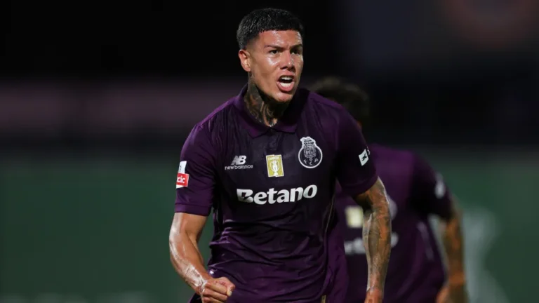 Do fim do calvário no FC Porto à saída? Nehuén vive carrossel de verão