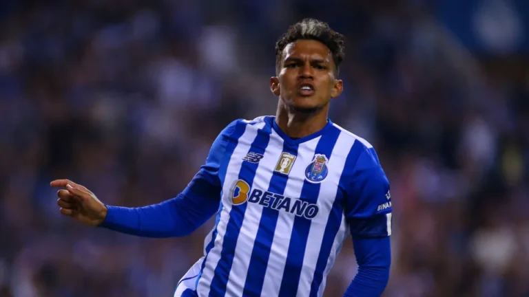 FC Porto vislumbra solução para a ‘dor de cabeça’ Gabriel Veron