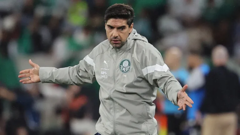 Abel empurrado do Palmeiras para o Sporting: “Pago e levo-o algemado”