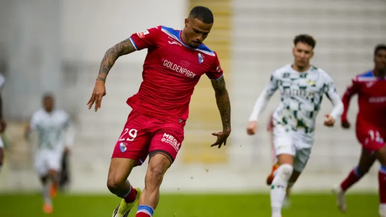 Oficial: Gil Vicente empresta Carlos Eduardo ao Sabah