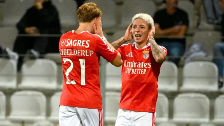 Schjelderup ‘zerado’ e Benfica sarado… é meio caminho andado