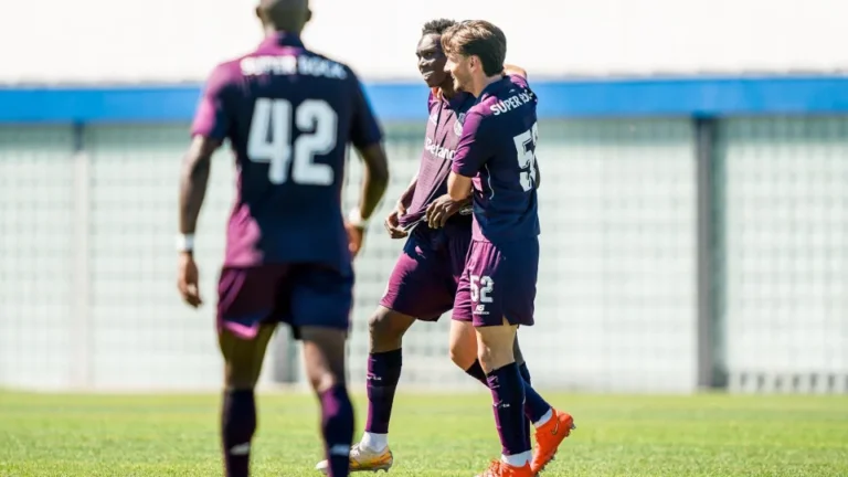 Voltar e marcar. FC Porto vence Académica no Olival com Samu em destaque