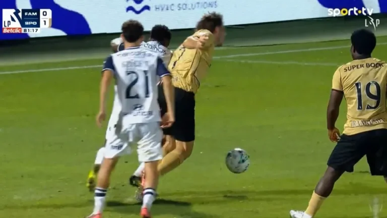 Suficiente? Penálti sobre Ioannidis gera protestos no Famalicão-Sporting