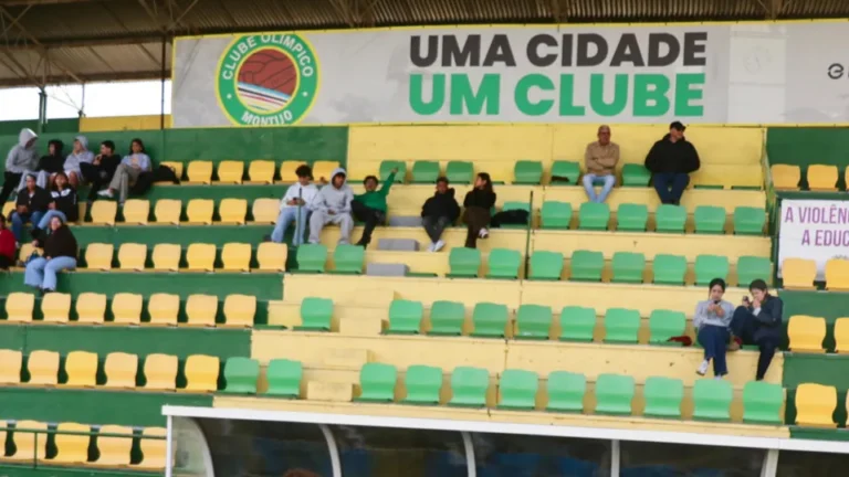 Polémica. Agressão a árbitro antecipa final de jogo de futebol no Montijo
